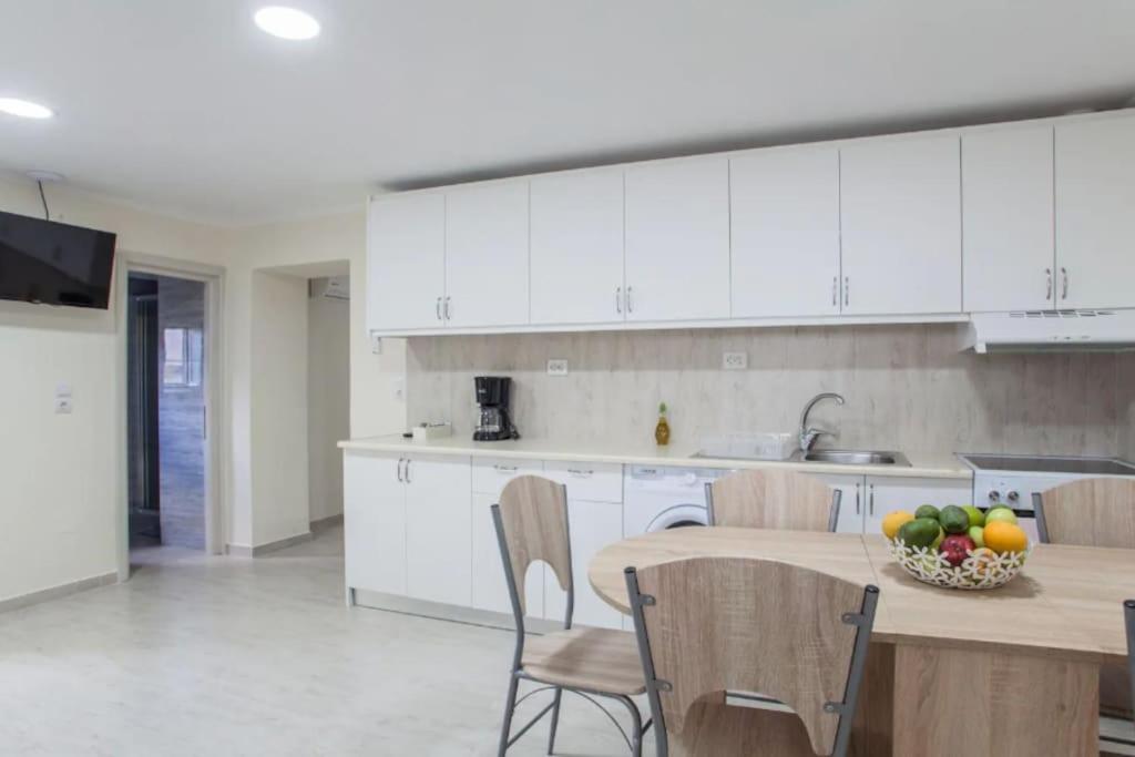Newly Reconstructed Flat 107Sqm! Apartment Chania  ภายนอก รูปภาพ